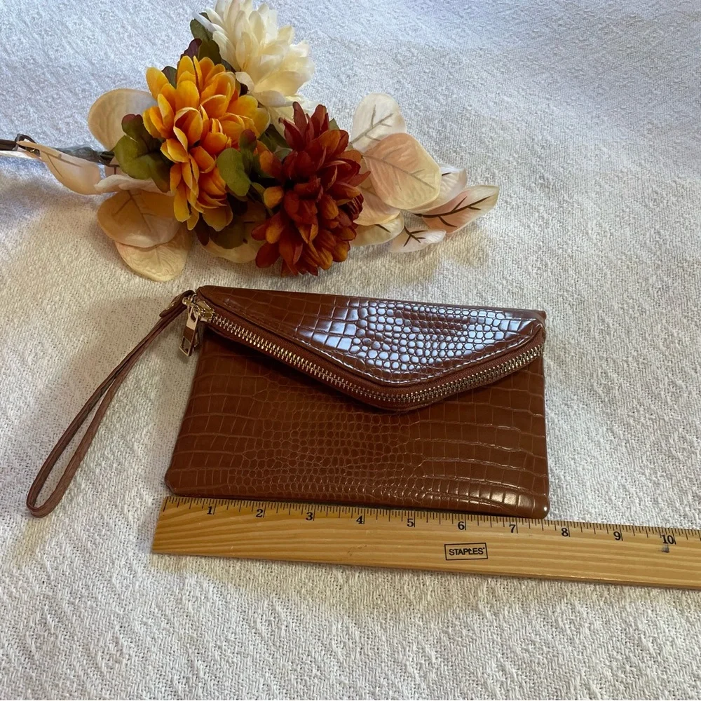 Brown Faux Crocodile-Embossed‎ Clutch